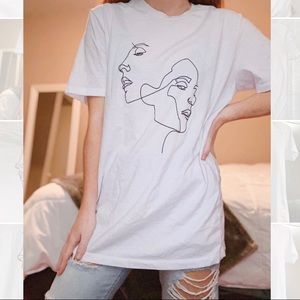 Face Line Drawing Tee 🖤